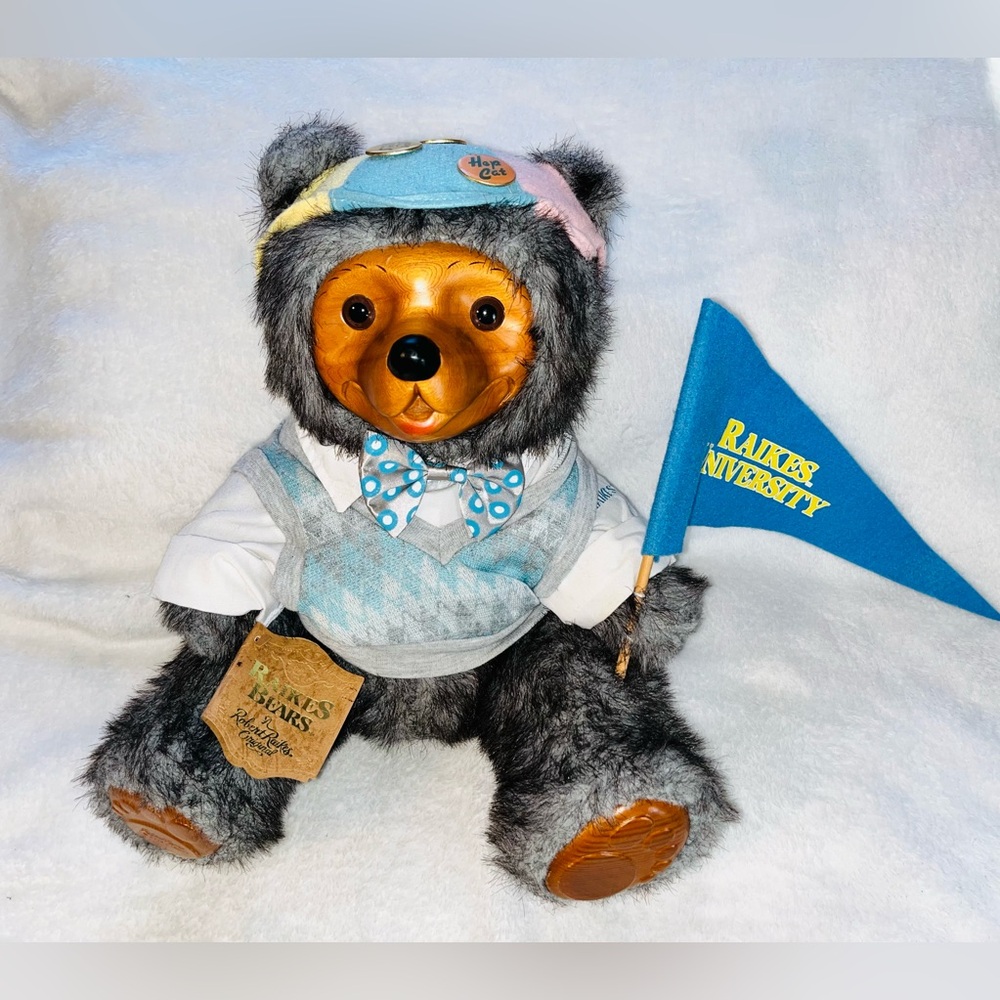 RAIKES Bear Hand Carved Wooden Details